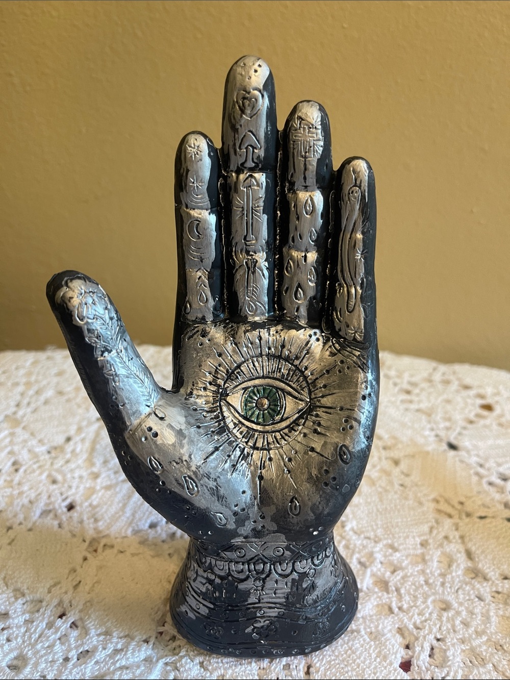 Decorative Hand Palm Statues with All-Seeing Eye — Black & Cream Halloween - Picture 6 of 9